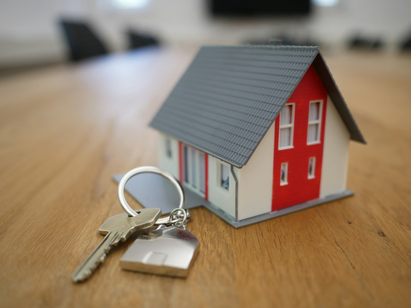 House keys representing mortgage refinancing opportunities